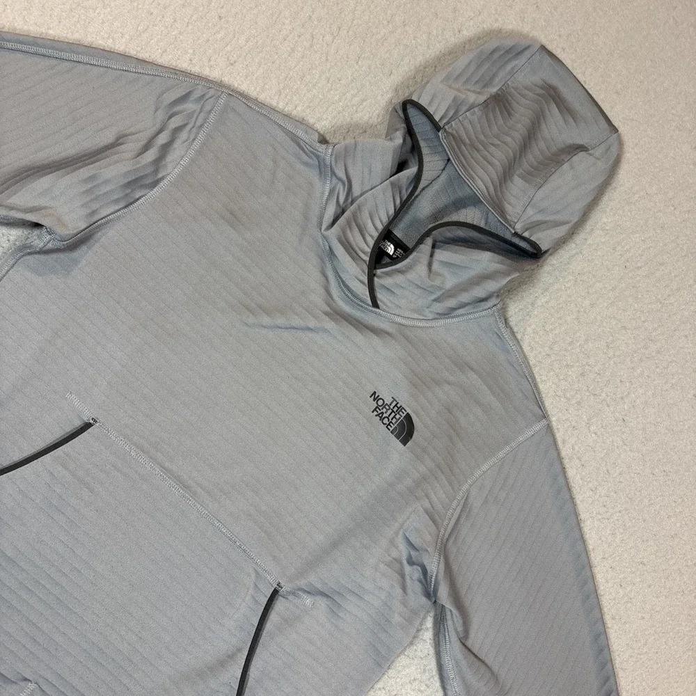 The North Face Hoodie Mens Small Pull Over Sweatshirt Gray LIghtweight